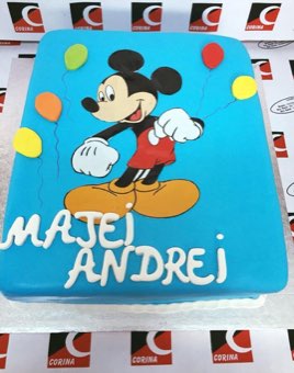 Tort sau candybar făcut de Corina Caffe
