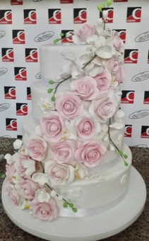 Tort sau candybar făcut de Corina Caffe