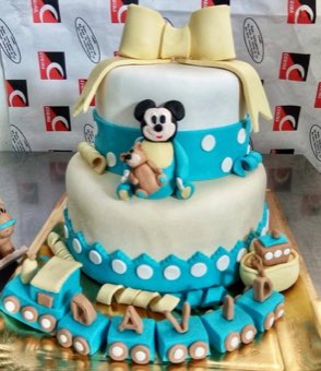 Tort sau candybar făcut de Corina Caffe