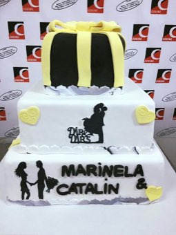 Tort sau candybar făcut de Corina Caffe