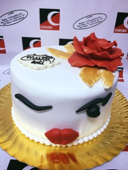 Tort sau candybar făcut de Corina Caffe