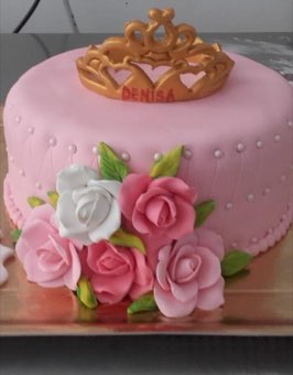 Tort sau candybar făcut de Corina Caffe