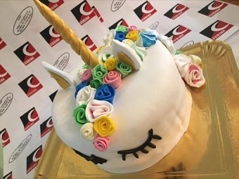 Tort sau candybar făcut de Corina Caffe