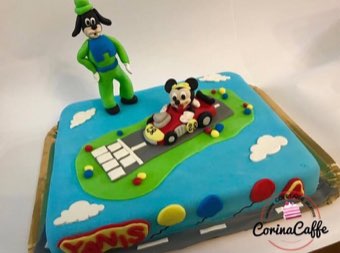 Tort sau candybar făcut de Corina Caffe