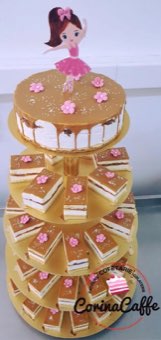 Tort sau candybar făcut de Corina Caffe