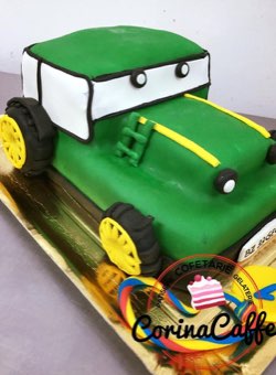 Tort sau candybar făcut de Corina Caffe