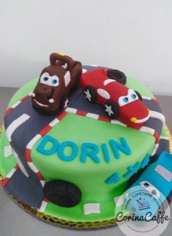 Tort sau candybar făcut de Corina Caffe