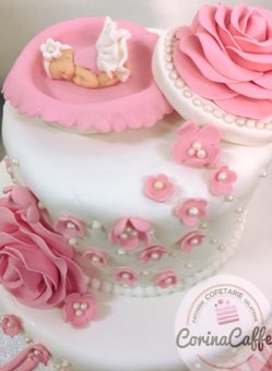 Tort sau candybar făcut de Corina Caffe