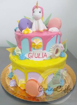 Tort sau candybar făcut de Corina Caffe