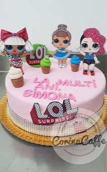 Tort sau candybar făcut de Corina Caffe