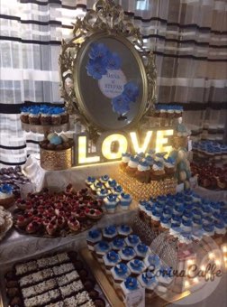 Tort sau candybar făcut de Corina Caffe