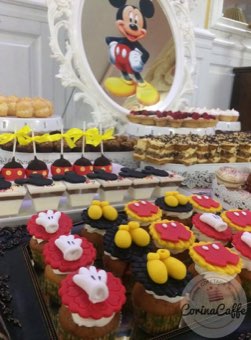 Tort sau candybar făcut de Corina Caffe