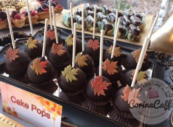 Tort sau candybar făcut de Corina Caffe