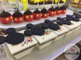 Tort sau candybar făcut de Corina Caffe