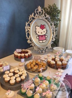 Tort sau candybar făcut de Corina Caffe