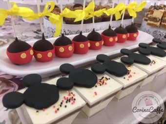 Tort sau candybar făcut de Corina Caffe