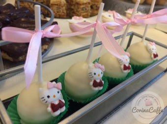 Tort sau candybar făcut de Corina Caffe