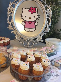 Tort sau candybar făcut de Corina Caffe