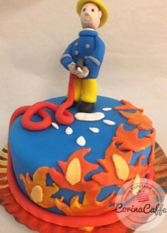 Tort sau candybar făcut de Corina Caffe