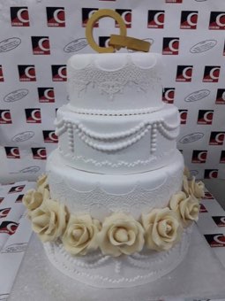 Tort sau candybar făcut de Corina Caffe